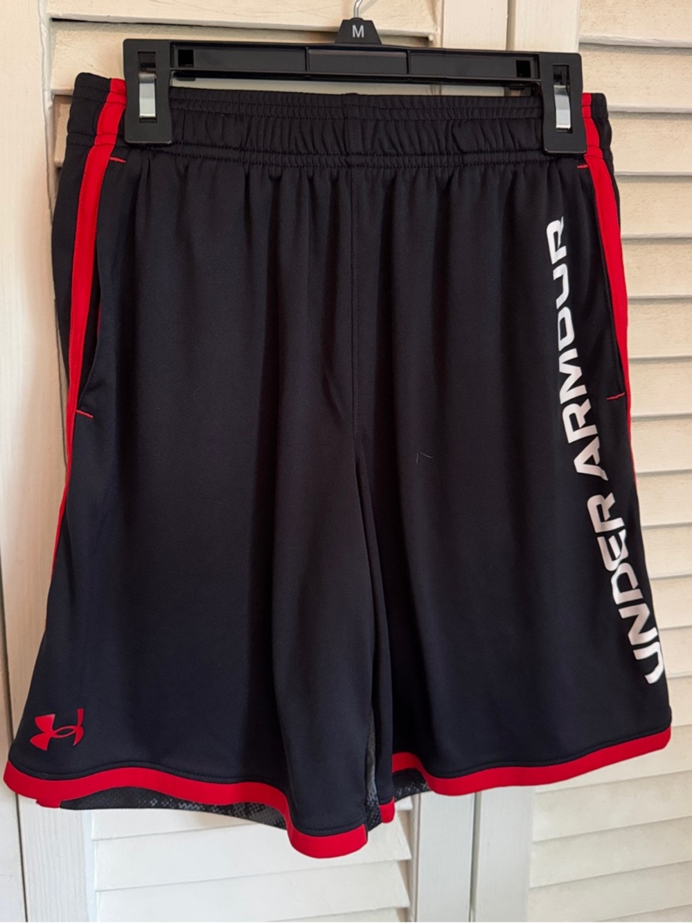 Under Armour BOYS YOUTH Black & Red Athletic Training Shorts